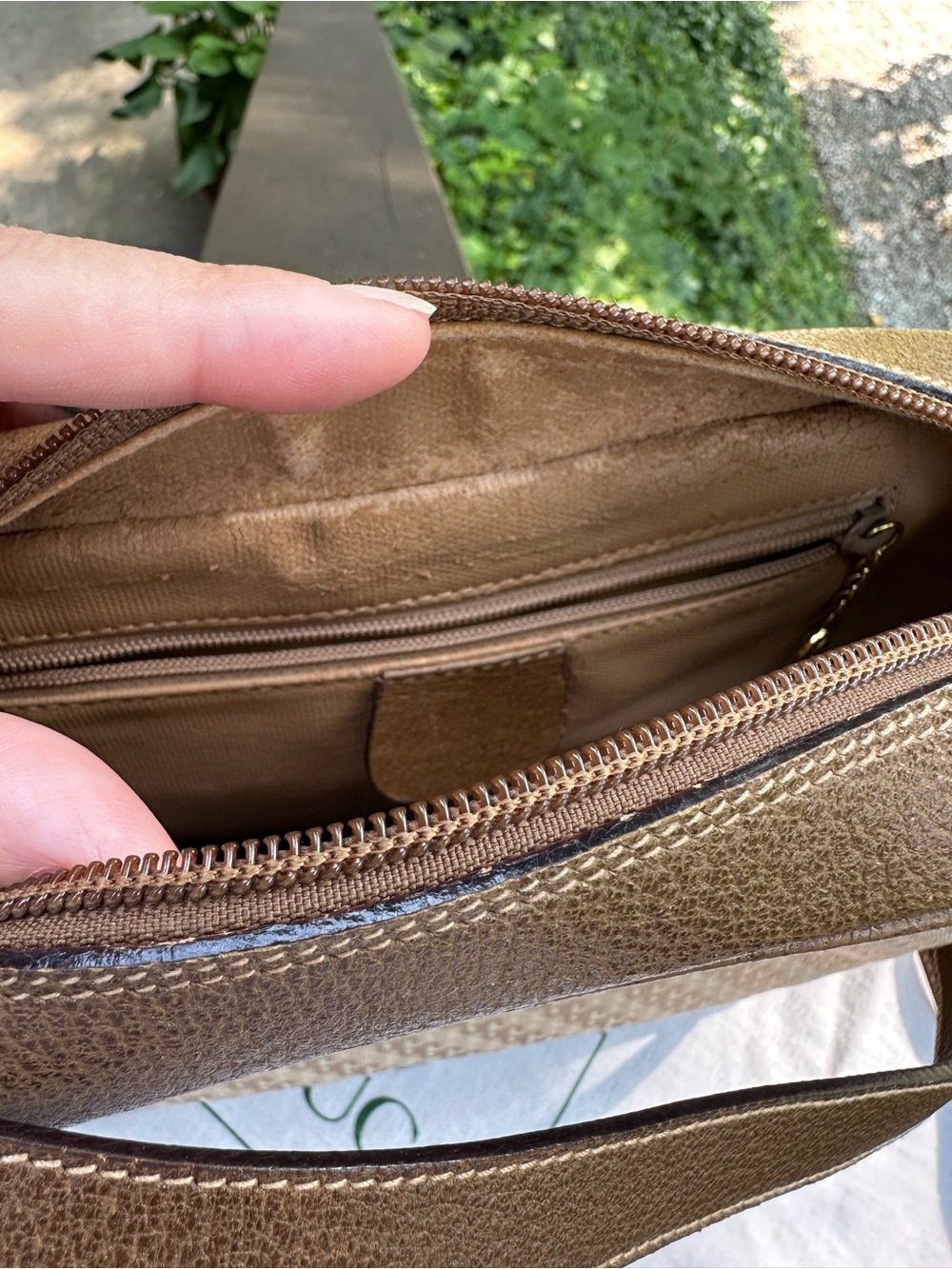 Gucci Vintage Camera Shoulder/Crossbody Bag - Picture 10 of 10
